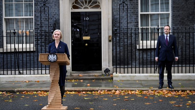 Renuncia la primera ministra británica Liz Truss