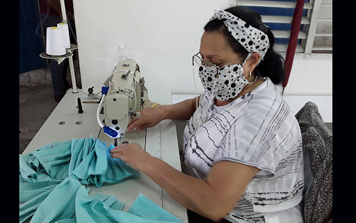 Exhorta FMC de Cabaiguán a mujeres creadoras a sumarse a la confección de nasobucos