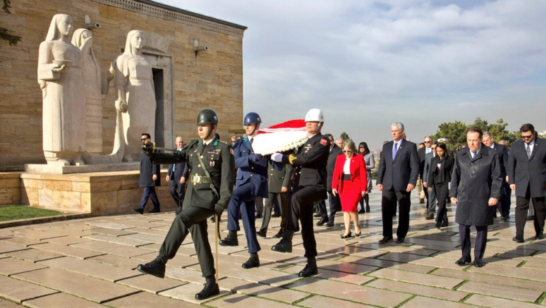 Presidente cubano comienza actividades oficiales en Turquía