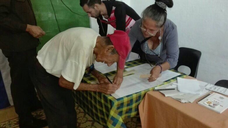 En el colegio  número uno de la circunscripción 55 fluye la votación (+ Audio)