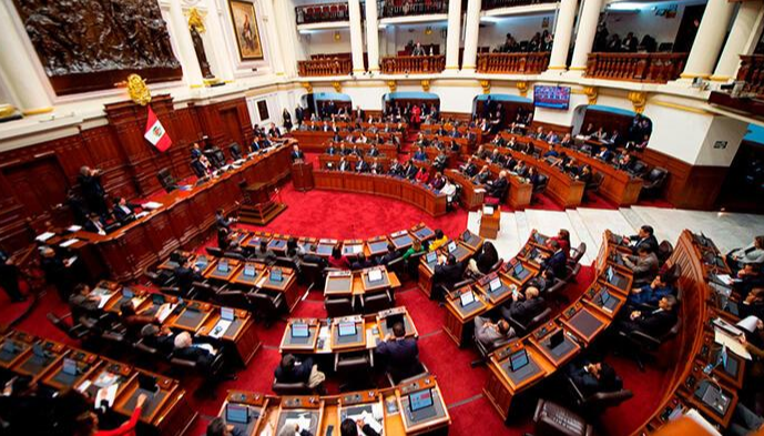 Parlamento peruano intenta hoy aprobar elecciones adelantadas