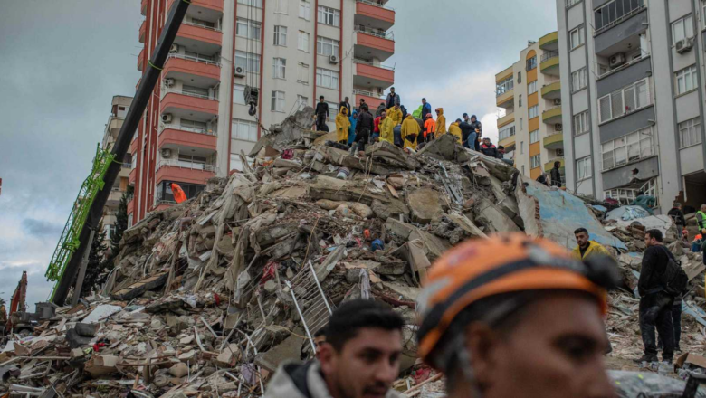 Aumenta a más de cuatro mil la cifra de muertos por terremotos en Turquía y Siria