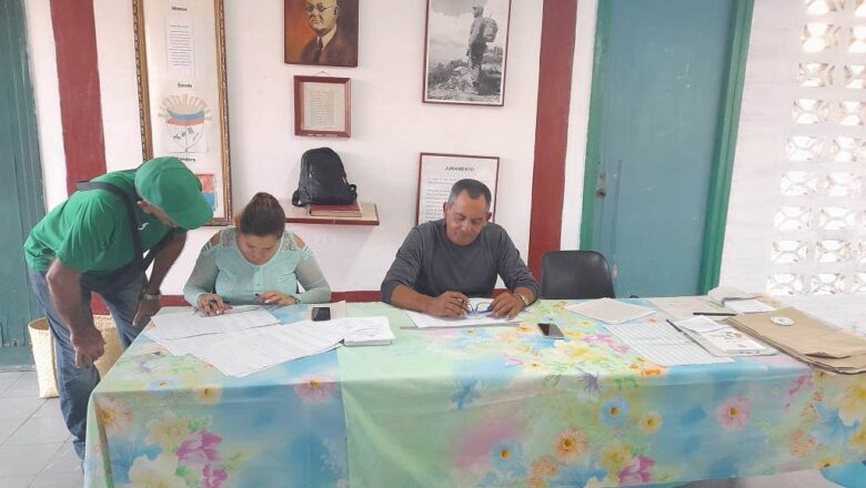 Ultiman detalles del sistema de comunicaciones en Cabaiguán para Elecciones Nacionales