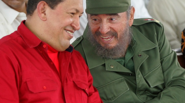 Diez años y Chávez sigue en la trinchera