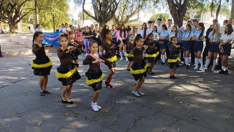 Celebra Cabaiguán este 4 de abril aniversarios de la UJC y la OPJM (+Fotos)