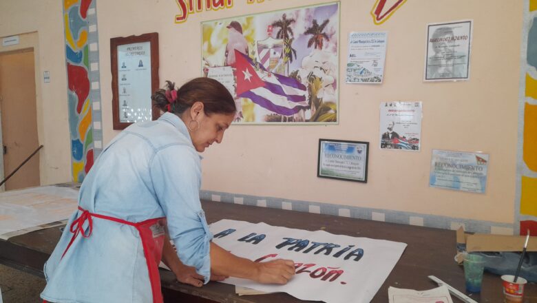 Sindicato de Trabajadores de la Cultura en Cabaiguán le pone manos y corazón a la Patria