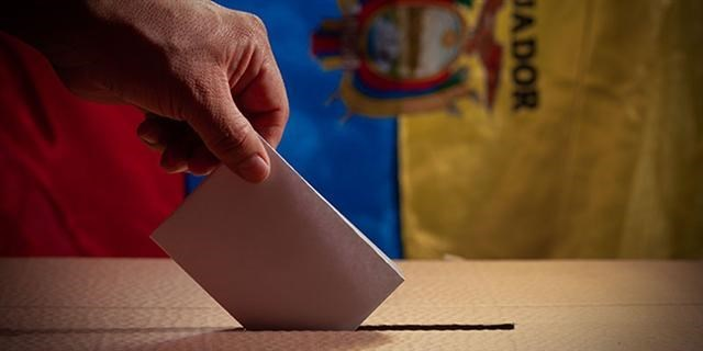 Partidos crean alianzas para elecciones anticipadas en Ecuador