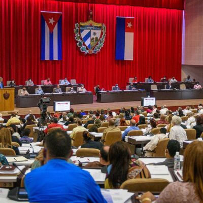 Dos mandatarios cubanos: el Jefe de Gobierno y el Jefe de Estado