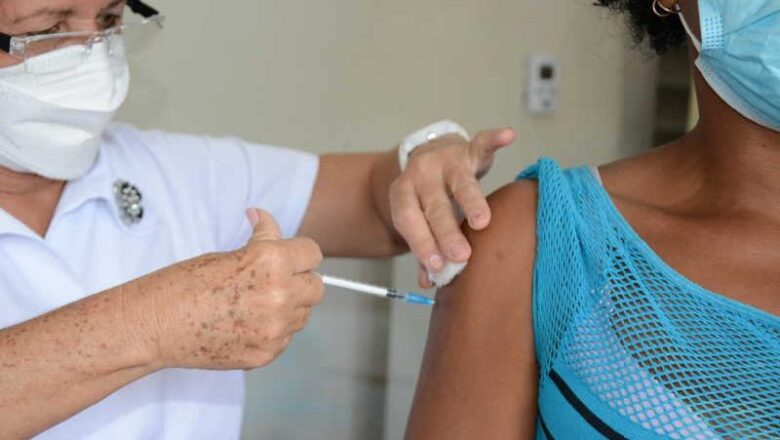 Continúa vacunación anticovid-19 en su tercer refuerzo para la población adulta de Cabaiguán de 19 a 69 años de edad