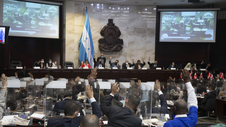 Congreso hondureño aprobó ampliación de amnistía migratoria