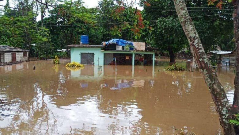 Mujeres espirituanas extienden su mano a a los damnificados por las lluvias