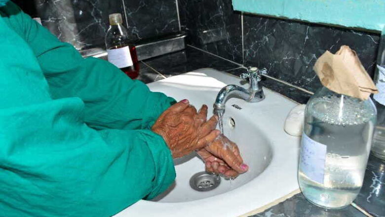 Insisten especialistas de la salud cabaiguanense en el lavado de las manos para evitar enfermedades propias de la actual época del año