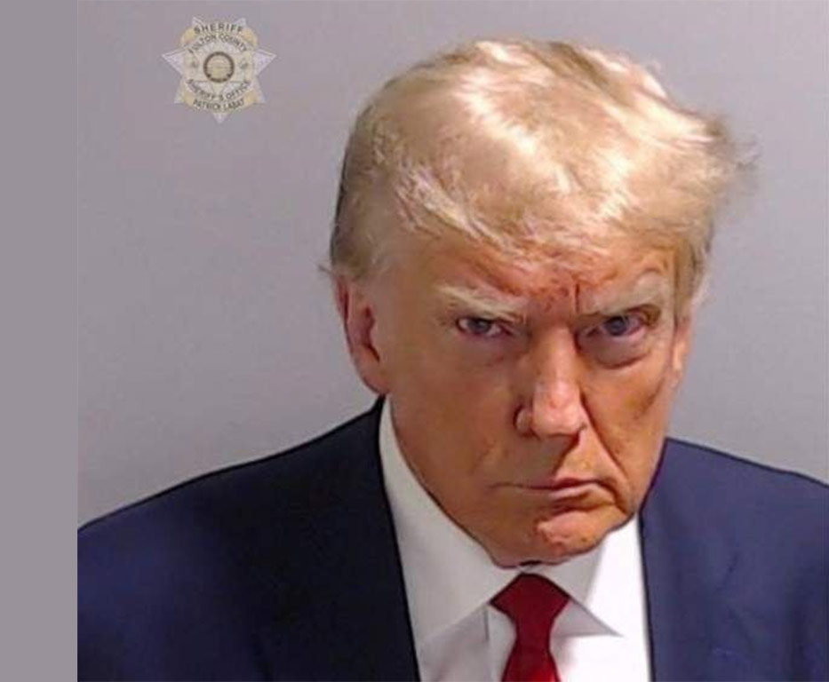 7i9q 98339069 trump foto policial 1