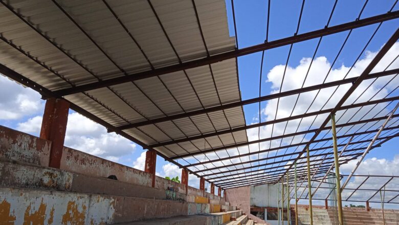 Estadio Mártires de Cabaiguán recobra su techado (+Fotos)