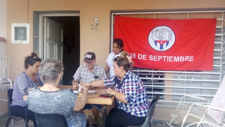 Recibió cabaiguanense Amado Hernández Medalla Por la Defensa de la Patria y la Unidad del Barrio (+Fotos)