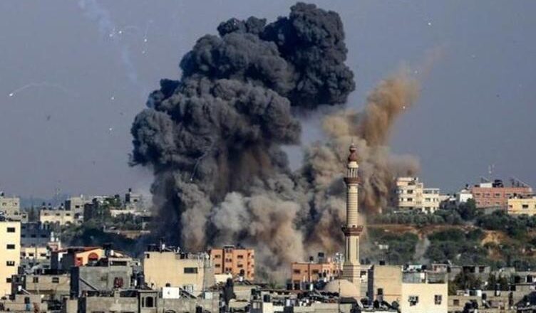 Israel bombardea las principales ciudades de la Franja de Gaza