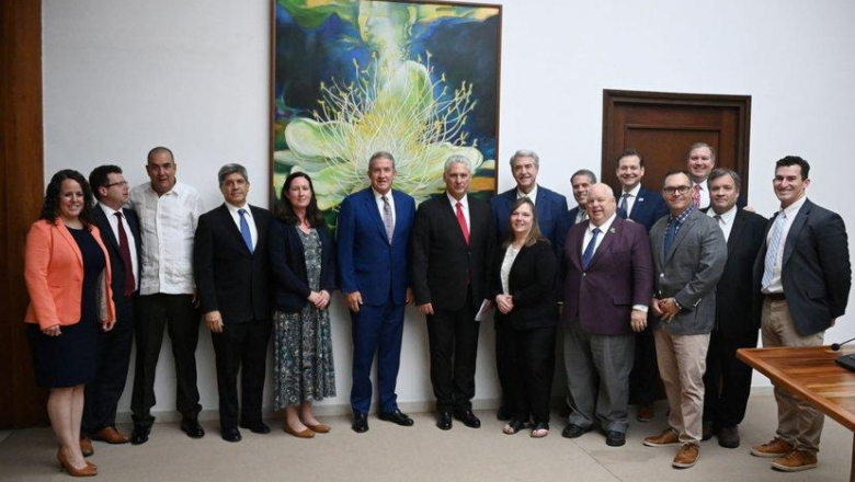 Recibe presidente cubano a delegación de sector agrícola de Estados Unidos