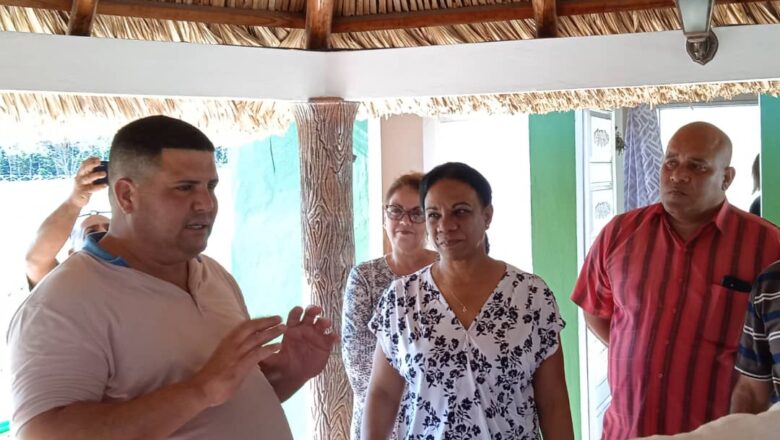 Intercambió Vice Primera Ministra de la República de Cuba con productor cabaiguanense (+Fotos)