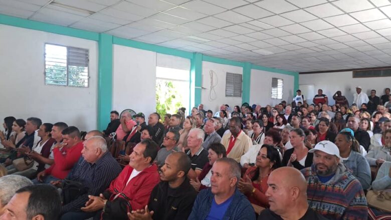 Protagonizaron los cabaiguanenses acto provincial en ocasión del Día del Trabajador del Comercio, la Gastronomía y los Servicios (+Fotos)