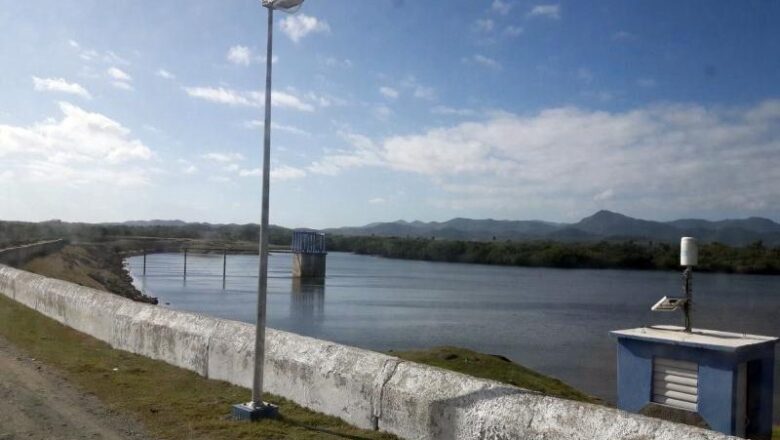 Presas de Sancti Spíritus comienzan a sentir los efectos de la sequía
