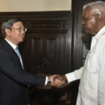 Presidente del Parlamento de Cuba recibe al embajador de Vietnam