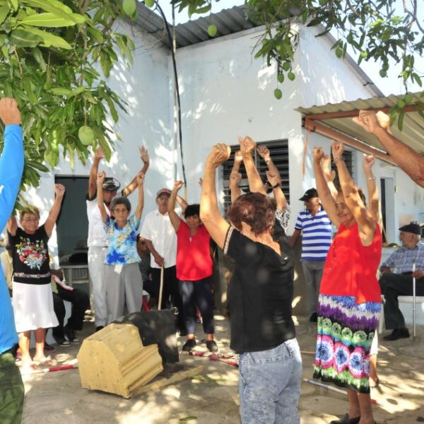 Atención a adultos mayores de Cabaiguán: prioridad gubernamental en uno de los municipios más envejecidos de Cuba