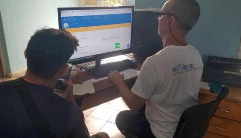 Joven Club de Computación intercambian servicios con nuevos actores de la economía en Sancti Spíritus