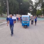 Cabaiguanenses “azules” camino a la Plaza de la Revolución (+Audio y Fotos)
