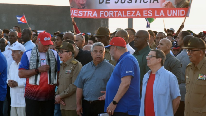 Asistieron Raúl y Díaz-Canel al acto por el Primero de Mayo