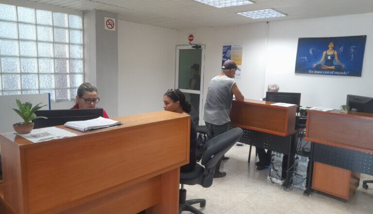 Reformas comerciales de Etecsa prevén mejoras en funcionamiento de las telecomunicaciones (+Audio)