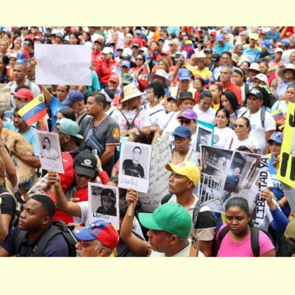 Venezuela recolecta firmas en apoyo a sus migrantes secuestrados