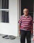 Con 81 años a cuestas, sigue con cámara en manos