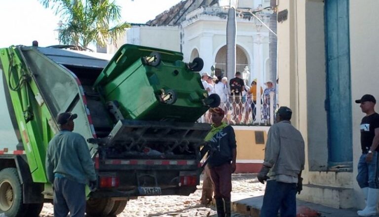 Trinidad dispone de nuevos medios para la recogida de desechos sólidos
