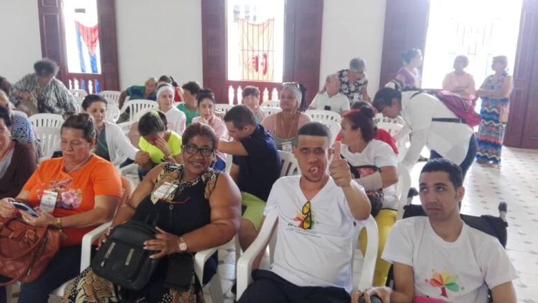 Constituido en Cabaiguán, grupo de trabajo de la Asociación Cubana de Personas en Siituación de Discapacidad (+Fotos)
