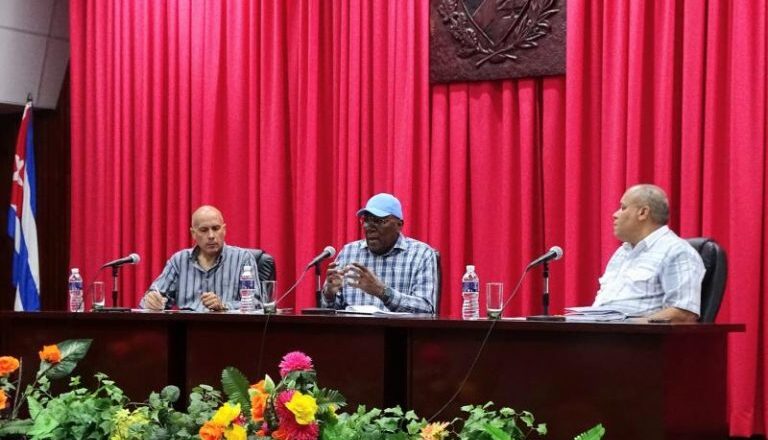 Salvador Valdés constata la marcha de indicadores productivos en Sancti Spíritus