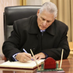 Presidente cubano rindió homenaje a defensores de Leningrado