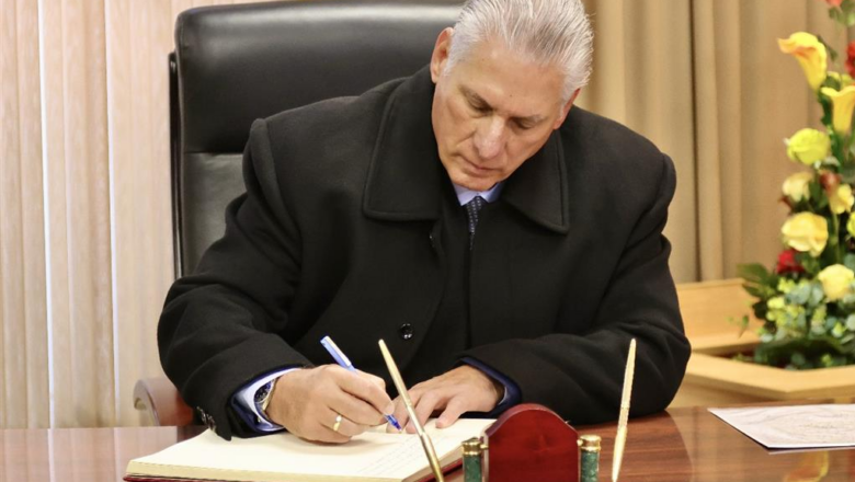 Presidente cubano rindió homenaje a defensores de Leningrado