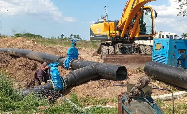 Avanza conexión de la nueva conductora de agua en Cabaiguán (+ Fotos)