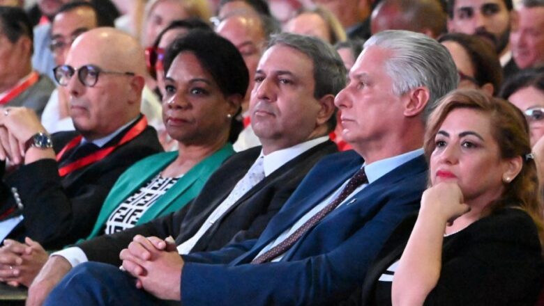 Participa presidente cubano en apertura de Convención Científica Saber UH