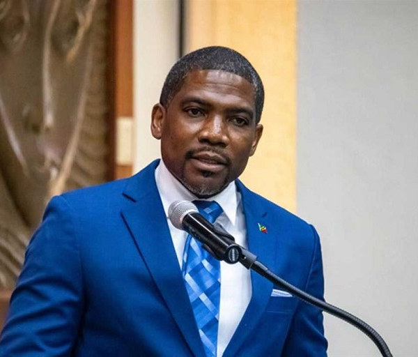 En Cuba primer ministro de San Cristóbal y Nieves