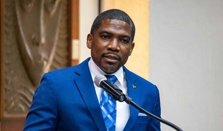 En Cuba primer ministro de San Cristóbal y Nieves