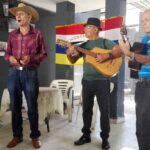 Un policía convertido en profesor de la décima llega a sus 70 años (+ Fotos)