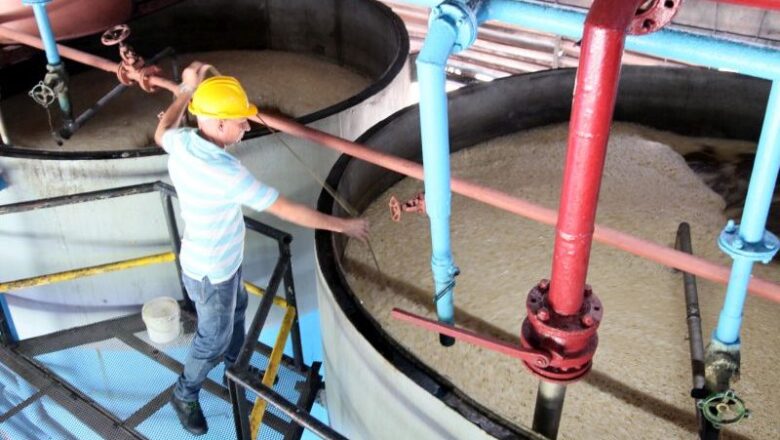 Zafra del alcohol con mayor eficiencia en Tuinucú
