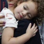 ALBA-TCP celebra retorno a Venezuela de niña secuestrada en EEUU