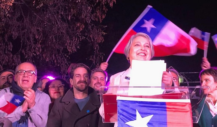 Candidata comunista llama a la unidad tras ganar primarias en Chile