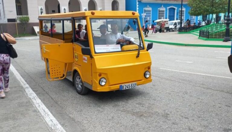 Sancti Spíritus: Ecomóviles movieron más pasajeros que ómnibus urbanos en mayo