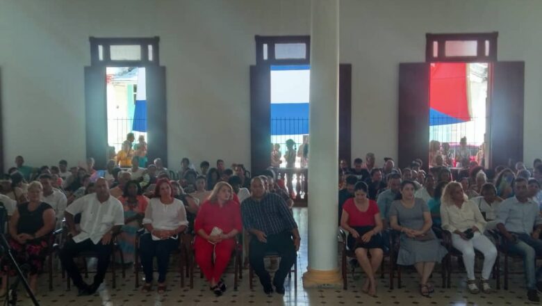 Reconocieron labor de educadores yayaberos durante el acto provincial de clausura del actual curso escolar celebrado en Cabaiguán (+ Fotos)