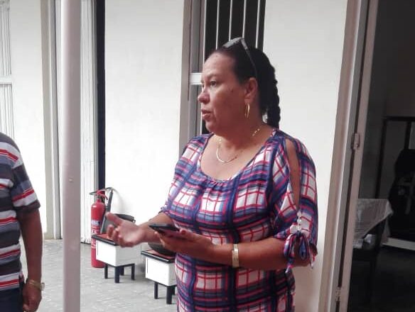 Tania: Una defensora de Clío en Cabaiguán llega hoy a medio siglo de vida (+ Fotos)