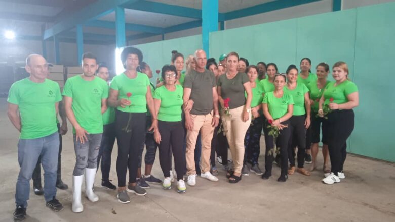 Reabre sus puertas otra escogida en Cabaiguán gestionada por un productor para agasajar el 26 de julio (+ Audio y Fotos )