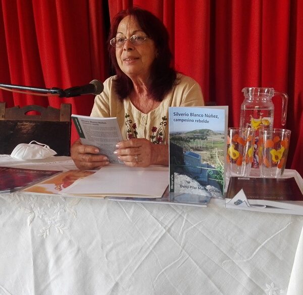 Arriba a sus setenta y un años, una apasionada de la historia del terruño y defensora del patrimonio local (+Fotos)